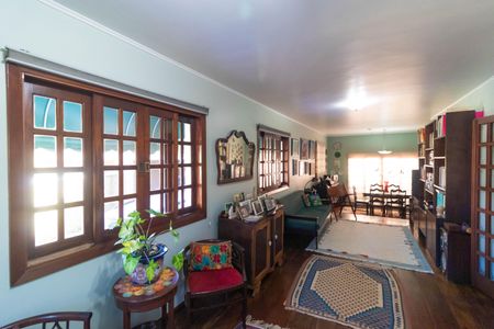 Casa de condomínio à venda com 350m², 4 quartos e 5 vagasSala 