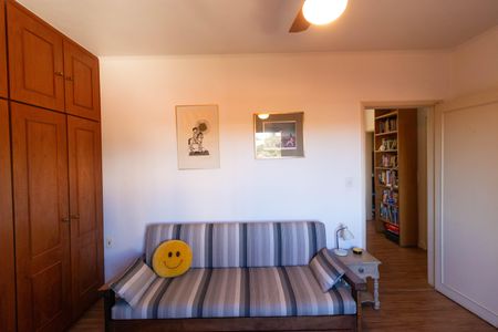 Casa de condomínio à venda com 350m², 4 quartos e 5 vagasQuarto 01