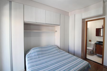 Casa à venda com 113m², 3 quartos e 2 vagasSuíte