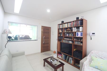 Casa à venda com 113m², 3 quartos e 2 vagasSala