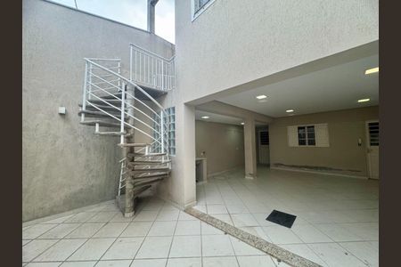 Casa à venda com 300m², 3 quartos e 6 vagas Casa à venda com 300m², 3 quartos e 6 vagasFoto 35