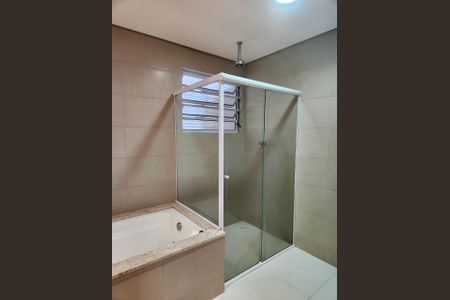 Casa à venda com 300m², 3 quartos e 6 vagas Casa à venda com 300m², 3 quartos e 6 vagasFoto 06