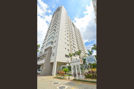 Apartamento à venda com 65m², 2 quartos e 1 vagaFachada e portaria