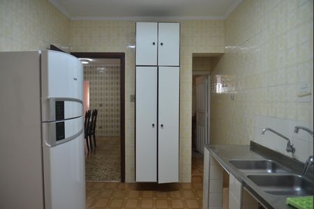 Casa à venda com 197m², 3 quartos e 3 vagasCozinha