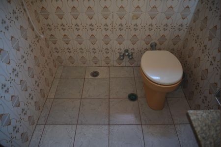 Casa à venda com 197m², 3 quartos e 3 vagasBanheiro da Suíte