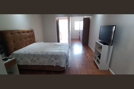 Casa à venda com 200m², 4 quartos e 2 vagas Casa à venda com 200m², 4 quartos e 2 vagasSuíte