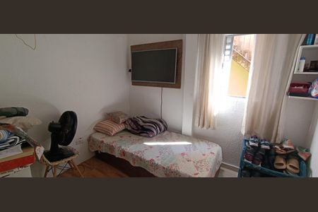 Casa à venda com 200m², 4 quartos e 2 vagas Casa à venda com 200m², 4 quartos e 2 vagasQuarto