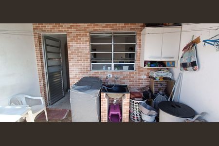 Casa à venda com 200m², 4 quartos e 2 vagas Casa à venda com 200m², 4 quartos e 2 vagasÁrea de Serviço