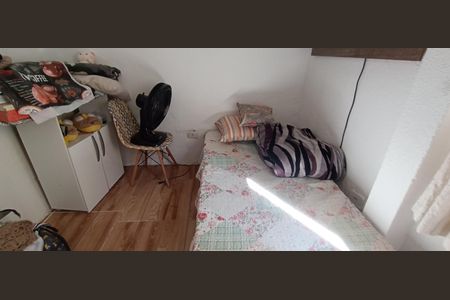 Casa à venda com 200m², 4 quartos e 2 vagas Casa à venda com 200m², 4 quartos e 2 vagasQuarto