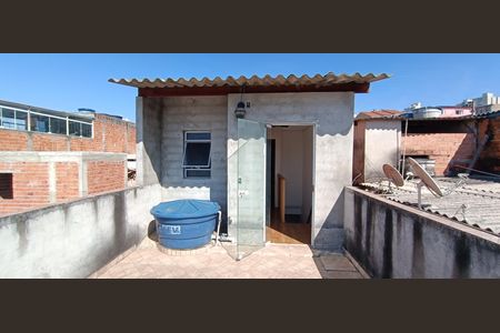 Casa à venda com 200m², 4 quartos e 2 vagas Casa à venda com 200m², 4 quartos e 2 vagasTerraço