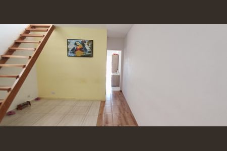 Casa à venda com 200m², 4 quartos e 2 vagas Casa à venda com 200m², 4 quartos e 2 vagasSala