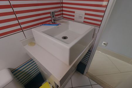 Apartamento à venda com 65m², 3 quartos e 1 vagaBanheiro Social - Pia