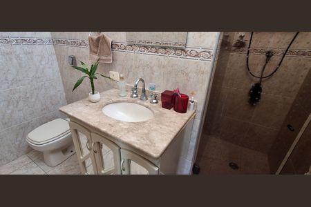 Casa à venda com 259m², 4 quartos e 2 vagas Casa à venda com 259m², 4 quartos e 2 vagasBanheiro Suíte