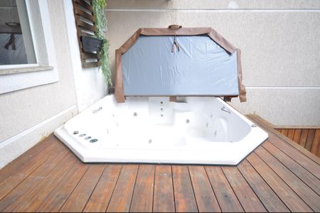 Casa à venda com 79m², 2 quartos e 2 vagasÁrea comum - Jacuzzi