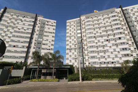 Apartamento à venda com 67m², 2 quartos e 2 vagas Apartamento à venda com 67m², 2 quartos e 2 vagasFachada do condomínio
