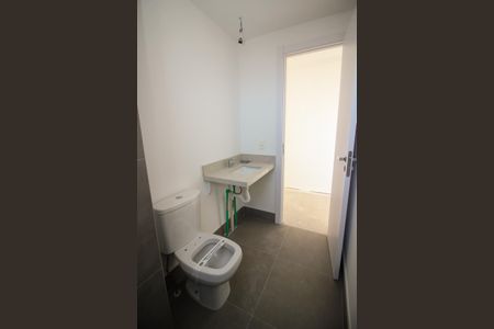 Apartamento à venda com 67m², 2 quartos e 2 vagas Apartamento à venda com 67m², 2 quartos e 2 vagasBanheiro da Suíte