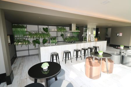 Apartamento à venda com 67m², 2 quartos e 2 vagas Apartamento à venda com 67m², 2 quartos e 2 vagasÁrea comum - Salão de festas