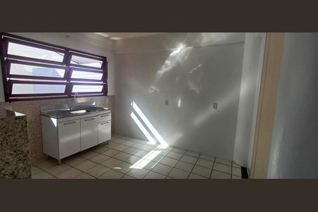 Casa para alugar com 40m², 1 quarto e 1 vaga Casa para alugar com 40m², 1 quarto e 1 vagaCozinha