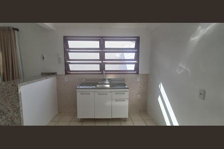 Casa para alugar com 40m², 1 quarto e 1 vaga Casa para alugar com 40m², 1 quarto e 1 vagaCozinha