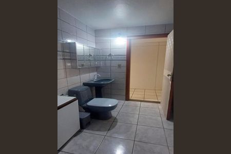 Casa para alugar com 40m², 1 quarto e 1 vaga Casa para alugar com 40m², 1 quarto e 1 vagaBanheiro