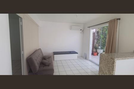 Casa para alugar com 40m², 1 quarto e 1 vagaSala