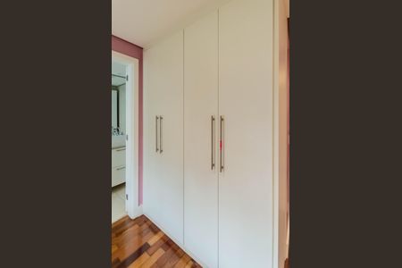 Apartamento à venda com 135m², 3 quartos e 3 vagas Apartamento à venda com 135m², 3 quartos e 3 vagasSuíte 1