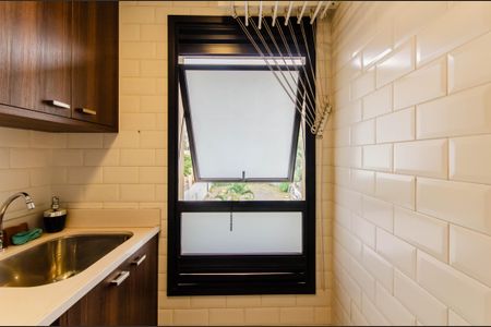 Apartamento à venda com 135m², 3 quartos e 3 vagas Apartamento à venda com 135m², 3 quartos e 3 vagasÁrea de Serviço