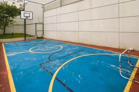 Apartamento à venda com 135m², 3 quartos e 3 vagas Apartamento à venda com 135m², 3 quartos e 3 vagasÁrea comum - Quadra Esportiva