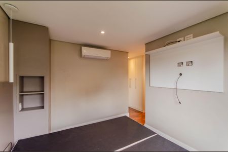 Apartamento à venda com 135m², 3 quartos e 3 vagas Apartamento à venda com 135m², 3 quartos e 3 vagasSuíte 2