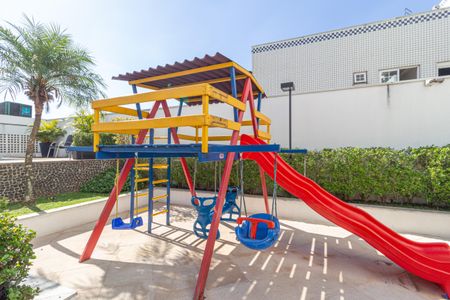 Apartamento à venda com 75m², 3 quartos e 2 vagasÁrea comum - Playground