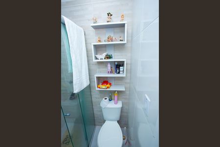 Apartamento à venda com 46m², 2 quartos e 1 vaga Apartamento à venda com 46m², 2 quartos e 1 vagaBanheiro