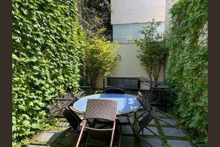 Casa à venda com 98m², 2 quartos e 2 vagas
