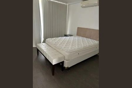 Casa à venda com 98m², 2 quartos e 2 vagas
