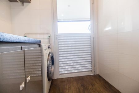 Apartamento à venda com 74m², 2 quartos e 2 vagas Apartamento à venda com 74m², 2 quartos e 2 vagasÁrea de Serviço