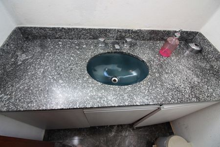 Casa à venda com 189m², 4 quartos e 2 vagasLavabo