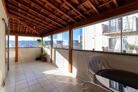 Apartamento à venda com 110m², 3 quartos e sem vagaCobertura