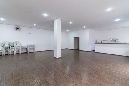 Apartamento à venda com 110m², 3 quartos e sem vagaÁrea comum - Salão de festas