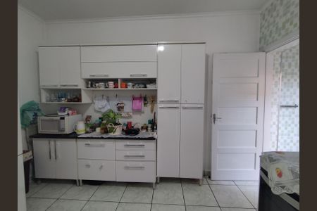 Casa à venda com 120m², 2 quartos e 2 vagasCozinha 