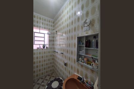 Casa à venda com 120m², 2 quartos e 2 vagasBanheiro 