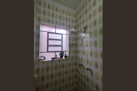 Casa à venda com 120m², 2 quartos e 2 vagasBanheiro 