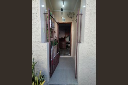 Casa à venda com 120m², 2 quartos e 2 vagasEntrada