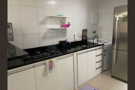 Apartamento à venda com 70m², 2 quartos e sem vaga Apartamento à venda com 70m², 2 quartos e sem vagaCozinha