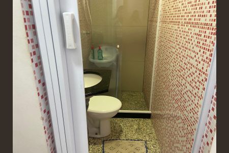 Apartamento à venda com 70m², 2 quartos e sem vaga Apartamento à venda com 70m², 2 quartos e sem vagaBanheiro da Suíte