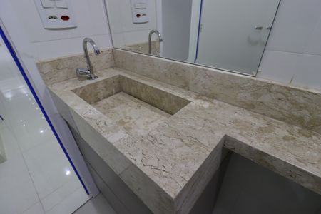 Apartamento à venda com 79m², 3 quartos e 2 vagasBanheiro da Suíte