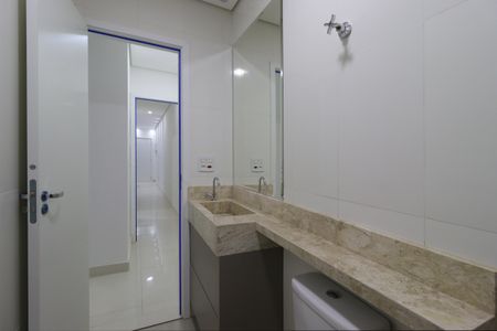 Apartamento à venda com 79m², 3 quartos e 2 vagasBanheiro da Suíte