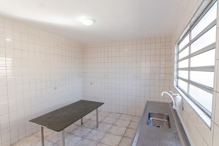 Casa para alugar com 100m², 2 quartos e sem vagaCozinha 