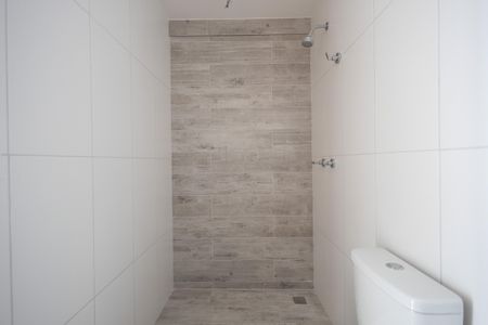 Apartamento à venda com 83m², 2 quartos e 1 vaga Apartamento à venda com 83m², 2 quartos e 1 vagaBanheiro Suite