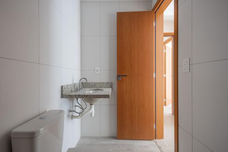 Apartamento à venda com 83m², 2 quartos e 1 vaga Apartamento à venda com 83m², 2 quartos e 1 vagaBanheiro Suite