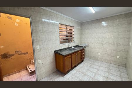 Casa à venda com 82m², 2 quartos e sem vaga Casa à venda com 82m², 2 quartos e sem vagaCozinha