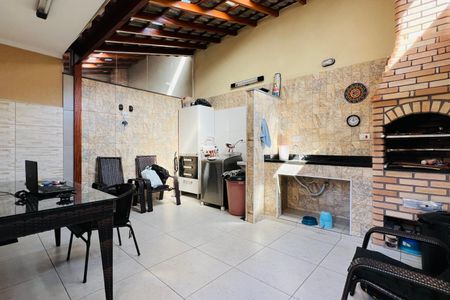 Casa à venda com 96m², 3 quartos e 4 vagas Casa à venda com 96m², 3 quartos e 4 vagasÁrea de Serviço